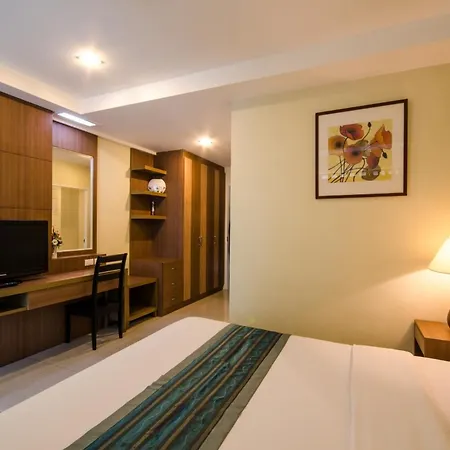 The Platinum Suites Bangkok By Dancenter